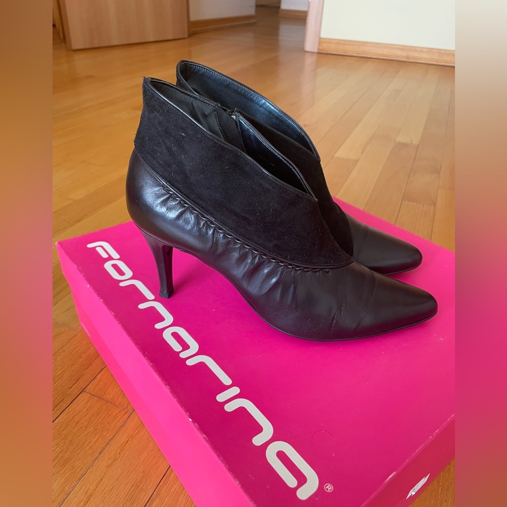 Fornarina - Black calf/suede ankle booties - size 6